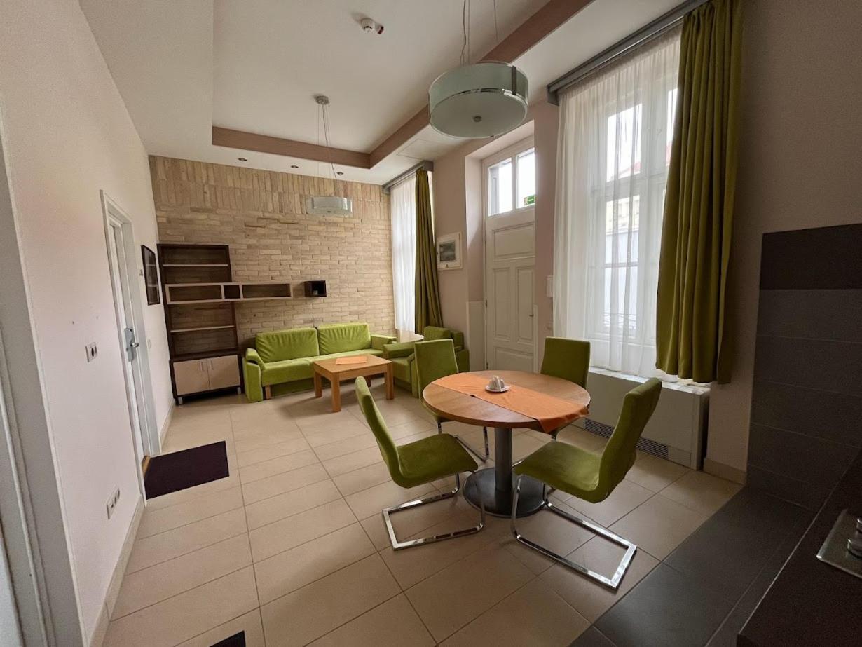 Soleil Apartman Szeged Exterior photo